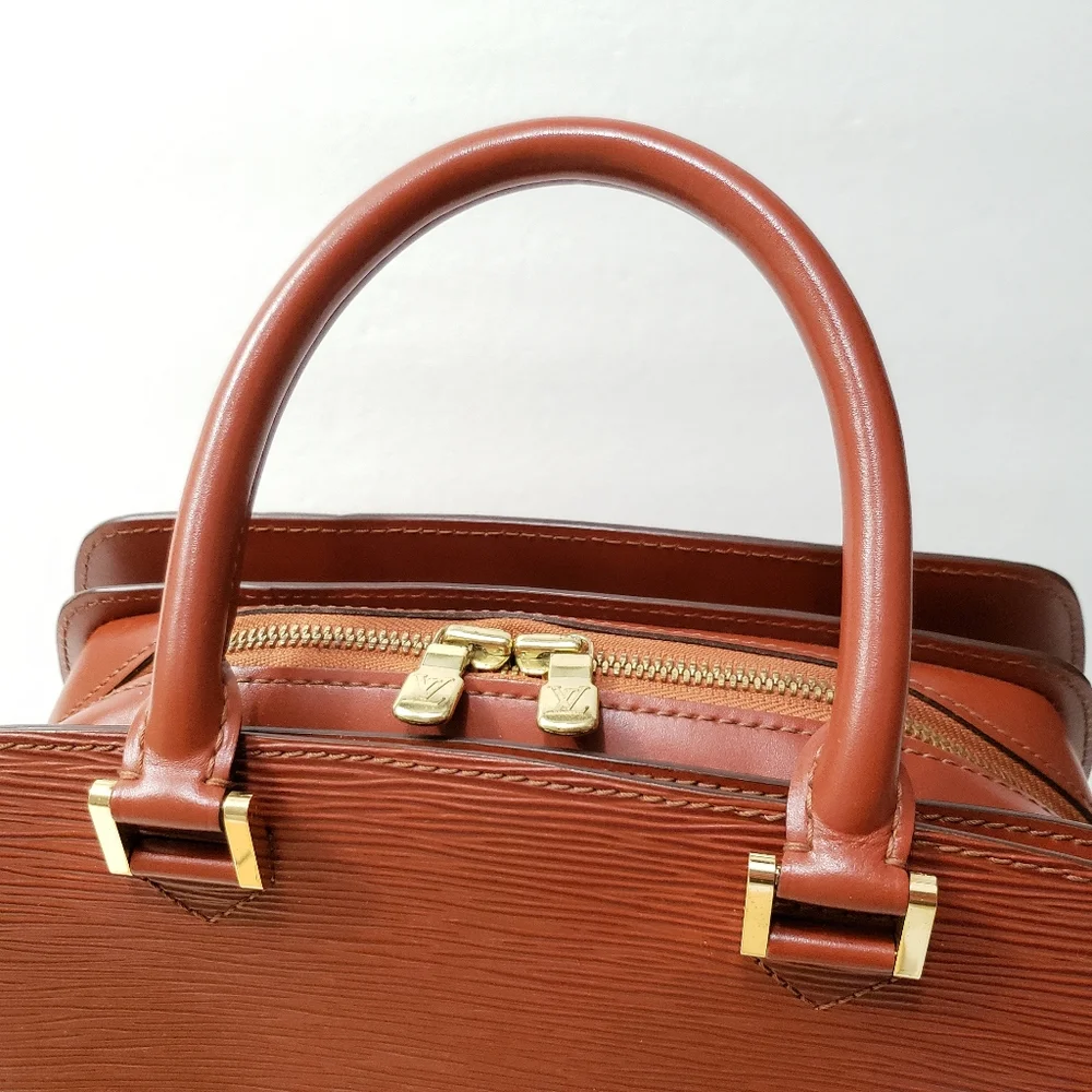 ❤️ Authentic* LV Cognac Satchel Great Condition!! EPI LEATHER. Christmas SALE!!